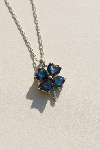 MYSTIC CLOVER KOLYE resmi