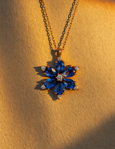 BLUE SAKURA BLOOM KOLYE resmi