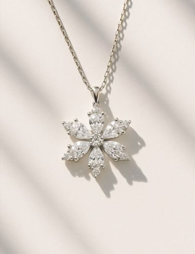 Sakura Bloom Kolye resmi