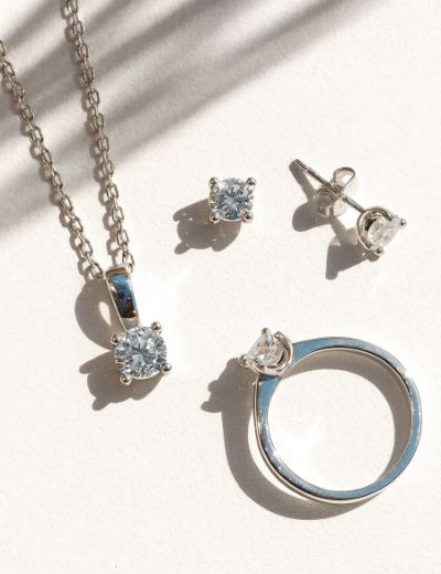 Luce Set resmi