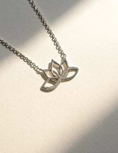 Lotus Argent Kolye resmi