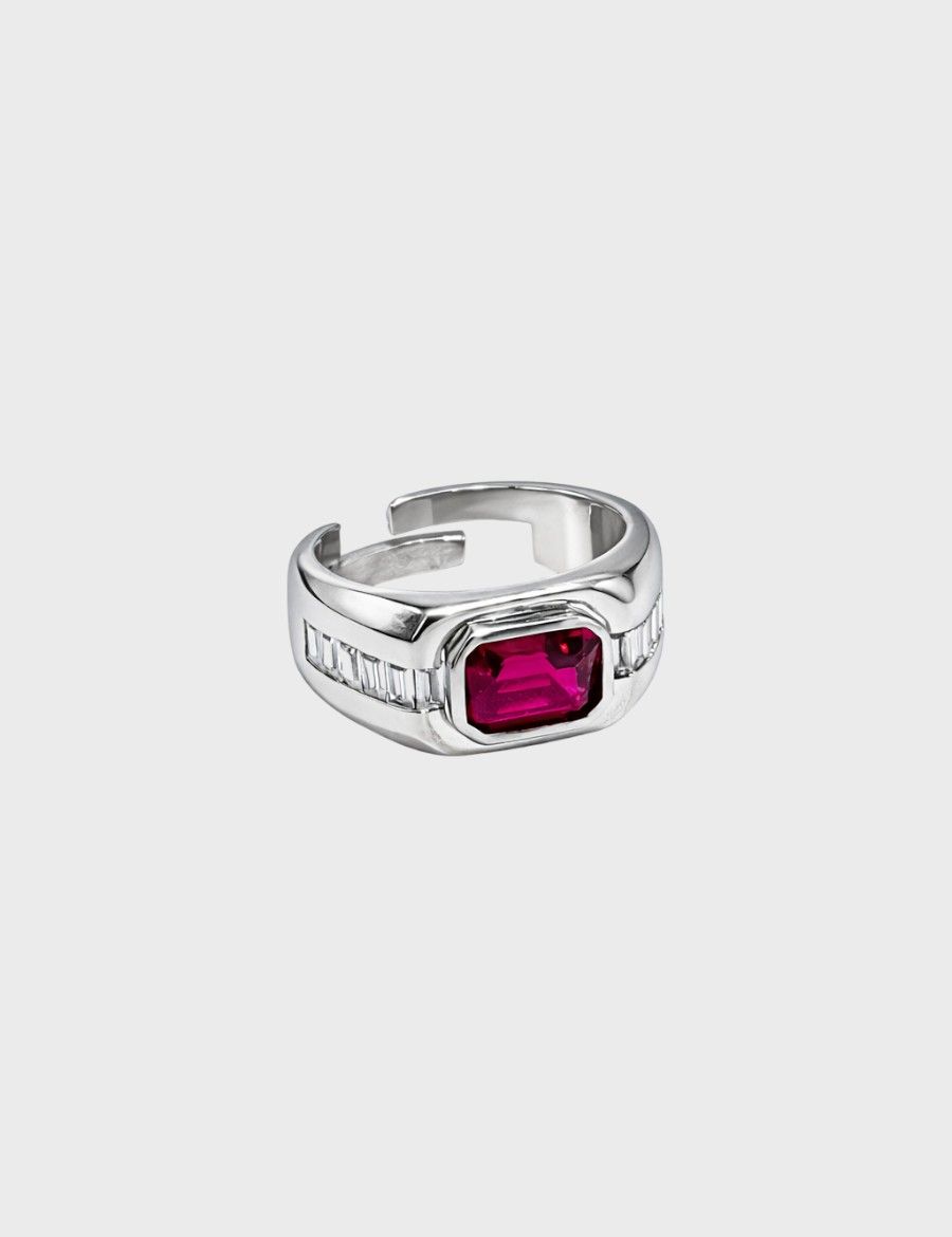Crimson Royale Ring resmi