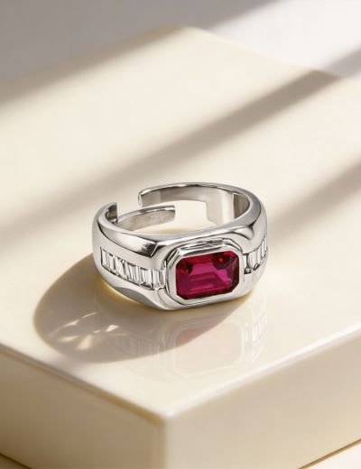 Crimson Royale Ring resmi