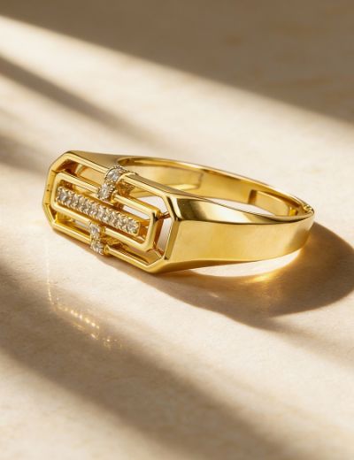 Linear Vault Ring Gold resmi