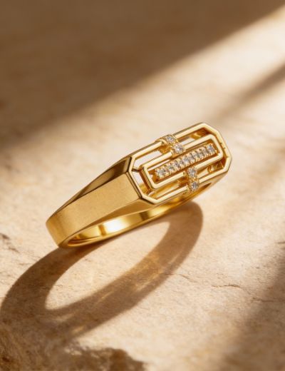 Linear Vault Ring Gold resmi
